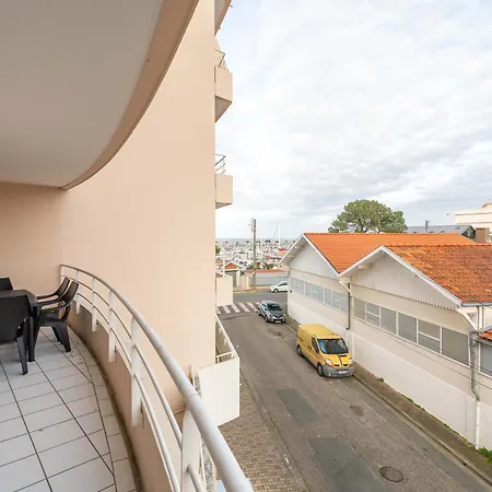 - T2 Spacieux Avec Terrasse, Proche Plage Et Port De Plaisance - Fr-1-319-532 * Arcachon